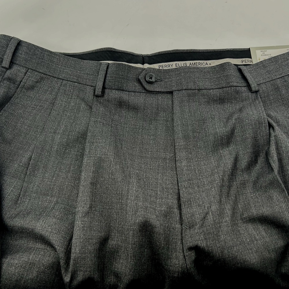 NEW PERRY ELLIS America Dress Pants Mens 40x30 Gray Pleated Cuffed Slacks NWT